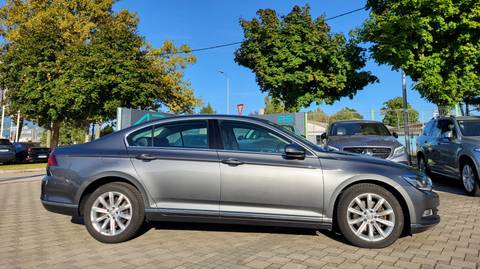 2017 Volkswagen Passat — sličica 7