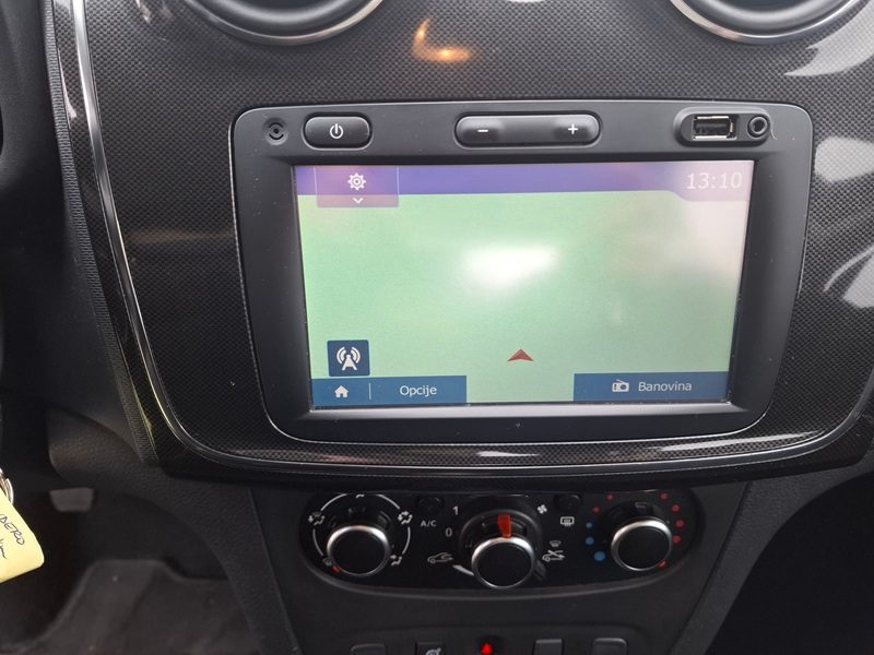 2018 Dacia Sandero — fotografija 8