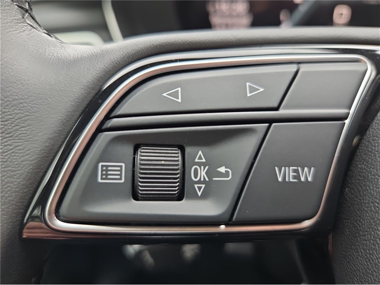 2023 Audi A4 — fotografija 16