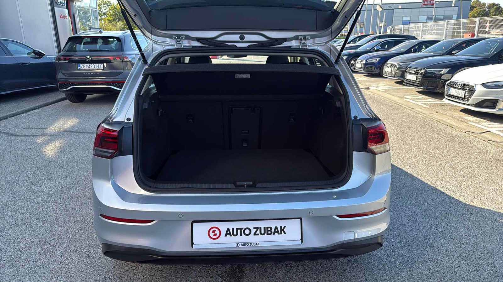 2024 Volkswagen Golf — fotografija 12