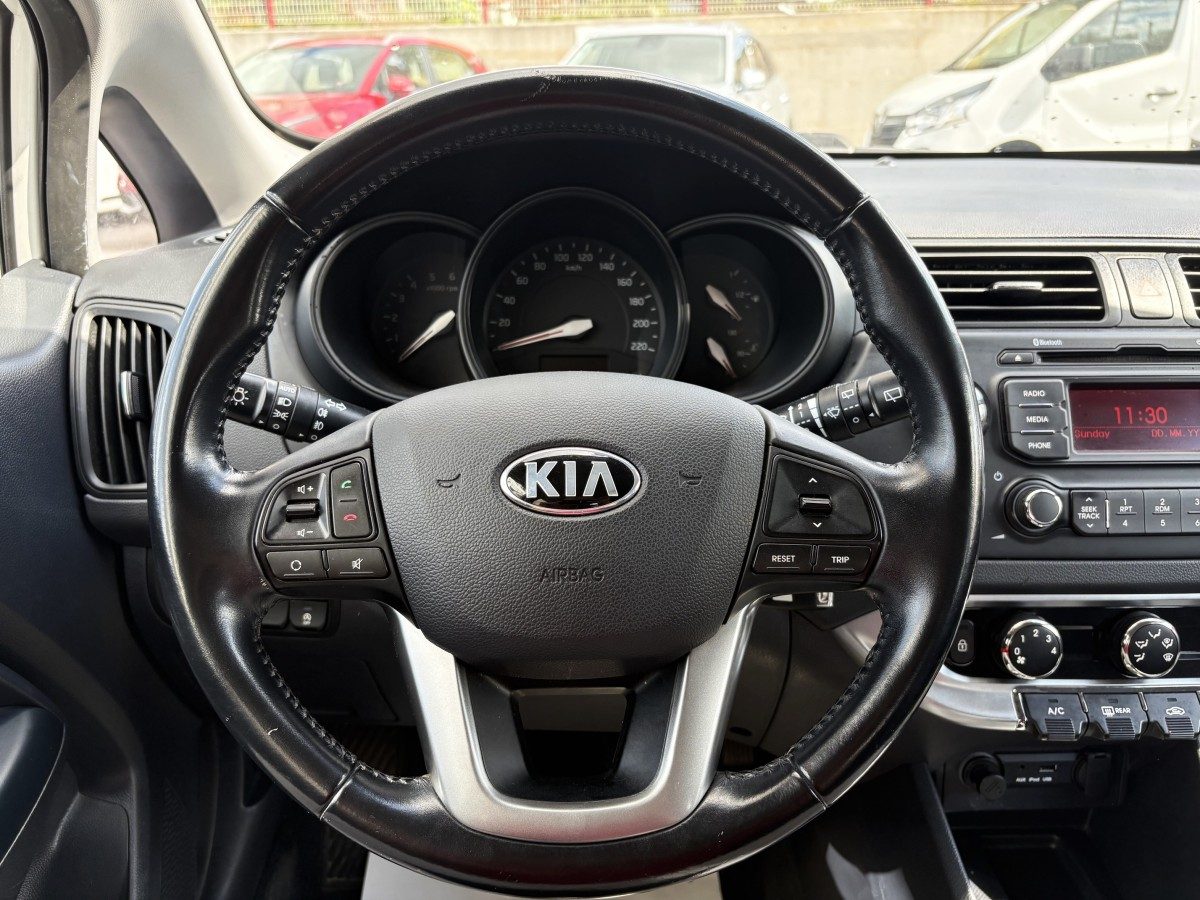 2014 Kia Rio — fotografija 13