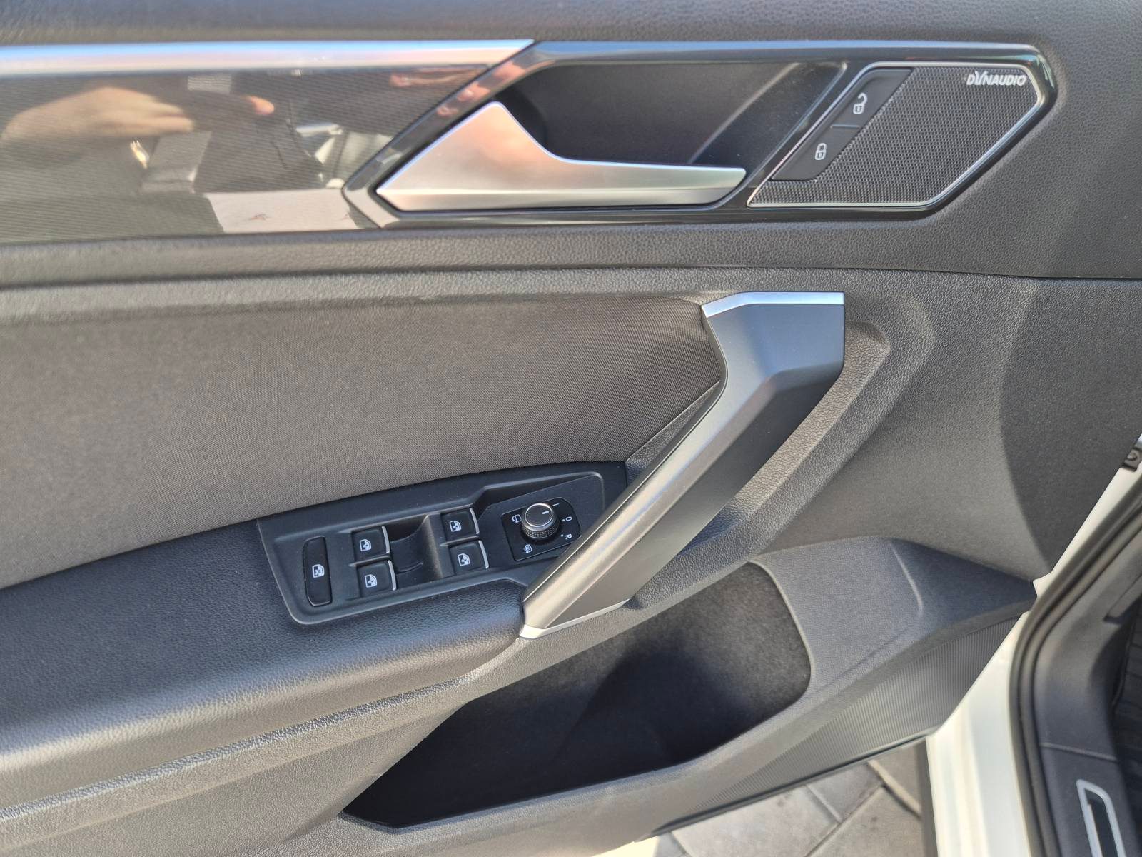 2018 Volkswagen Tiguan R-Line — fotografija 20