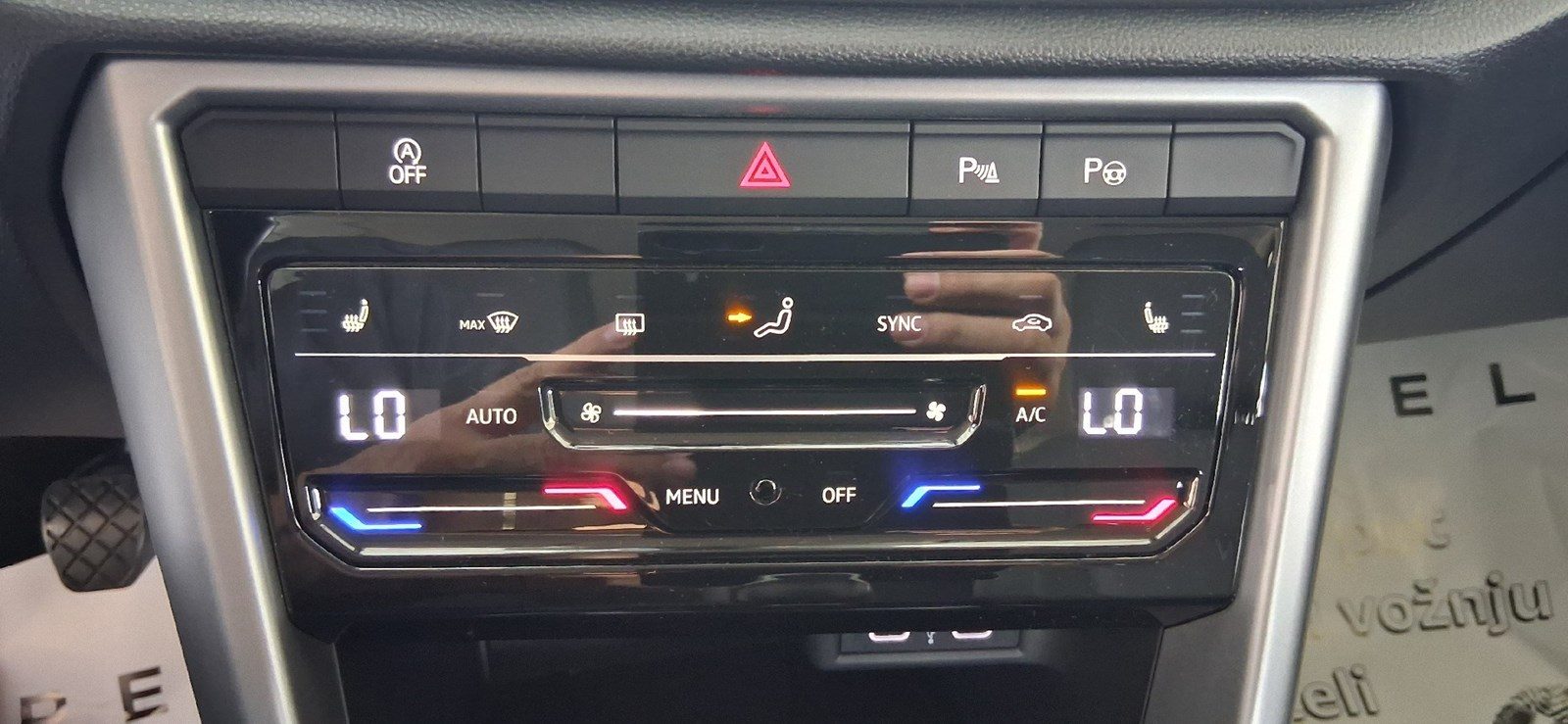 2023 Volkswagen T-Roc — fotografija 12