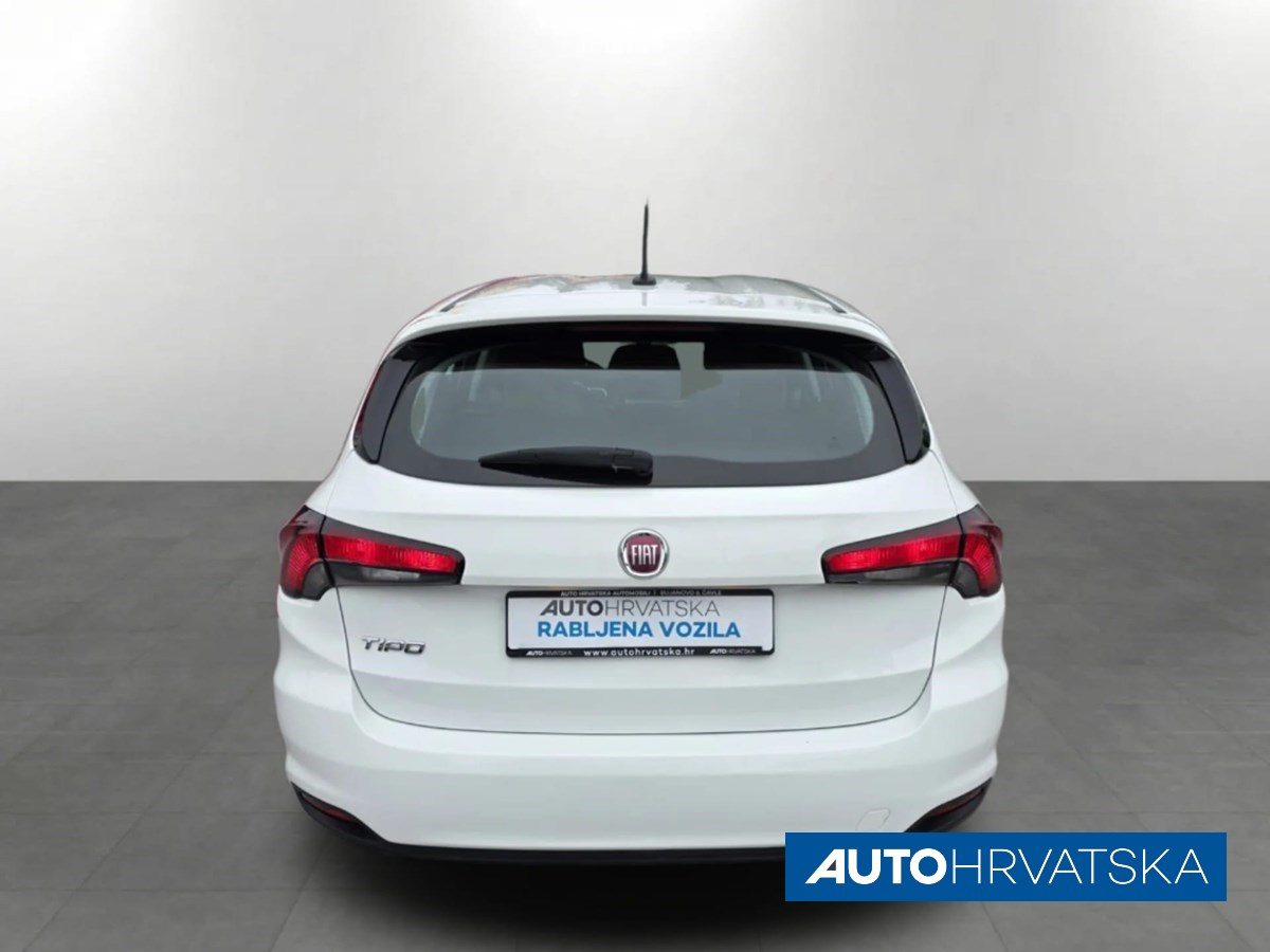 2022 Fiat Tipo — fotografija 5