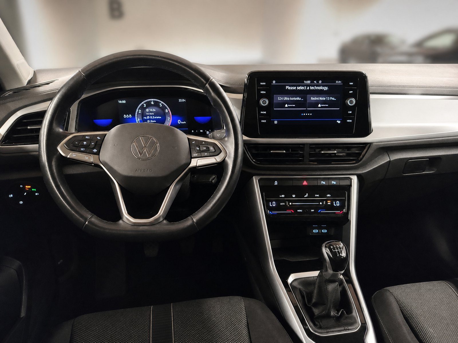 2023 Volkswagen T-Roc — fotografija 16