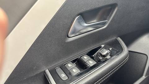 2023 Opel Astra — sličica 16