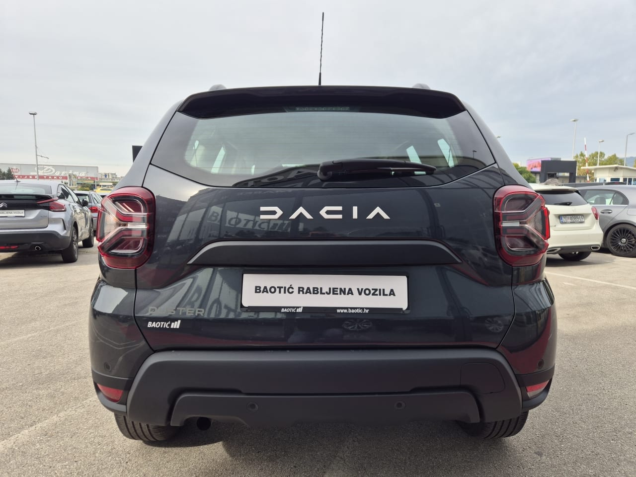 2023 Dacia Duster — fotografija 6