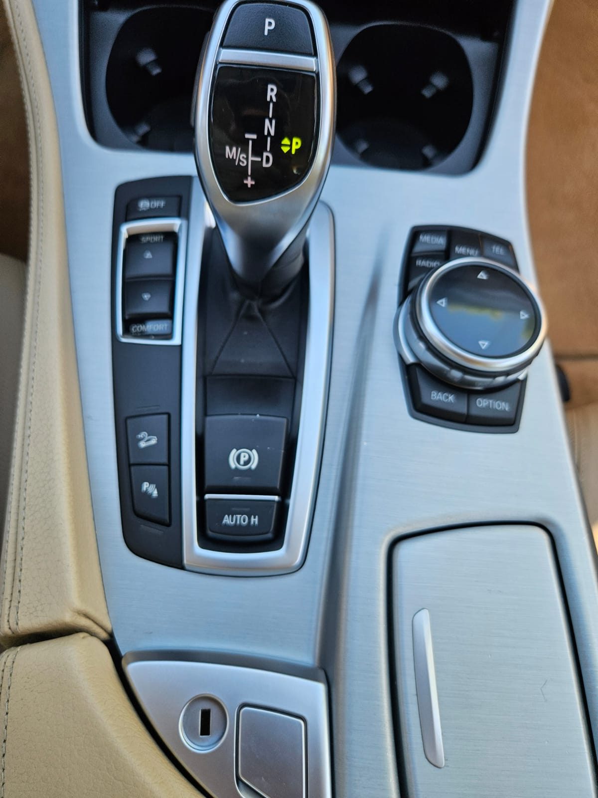 2013 BMW Serija 5 — fotografija 21