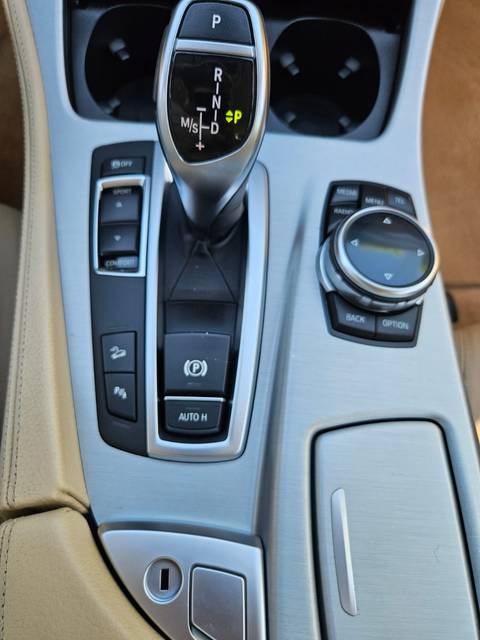 2013 BMW Serija 5 — sličica 21