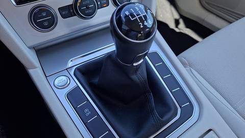 2019 Volkswagen Passat — sličica 15