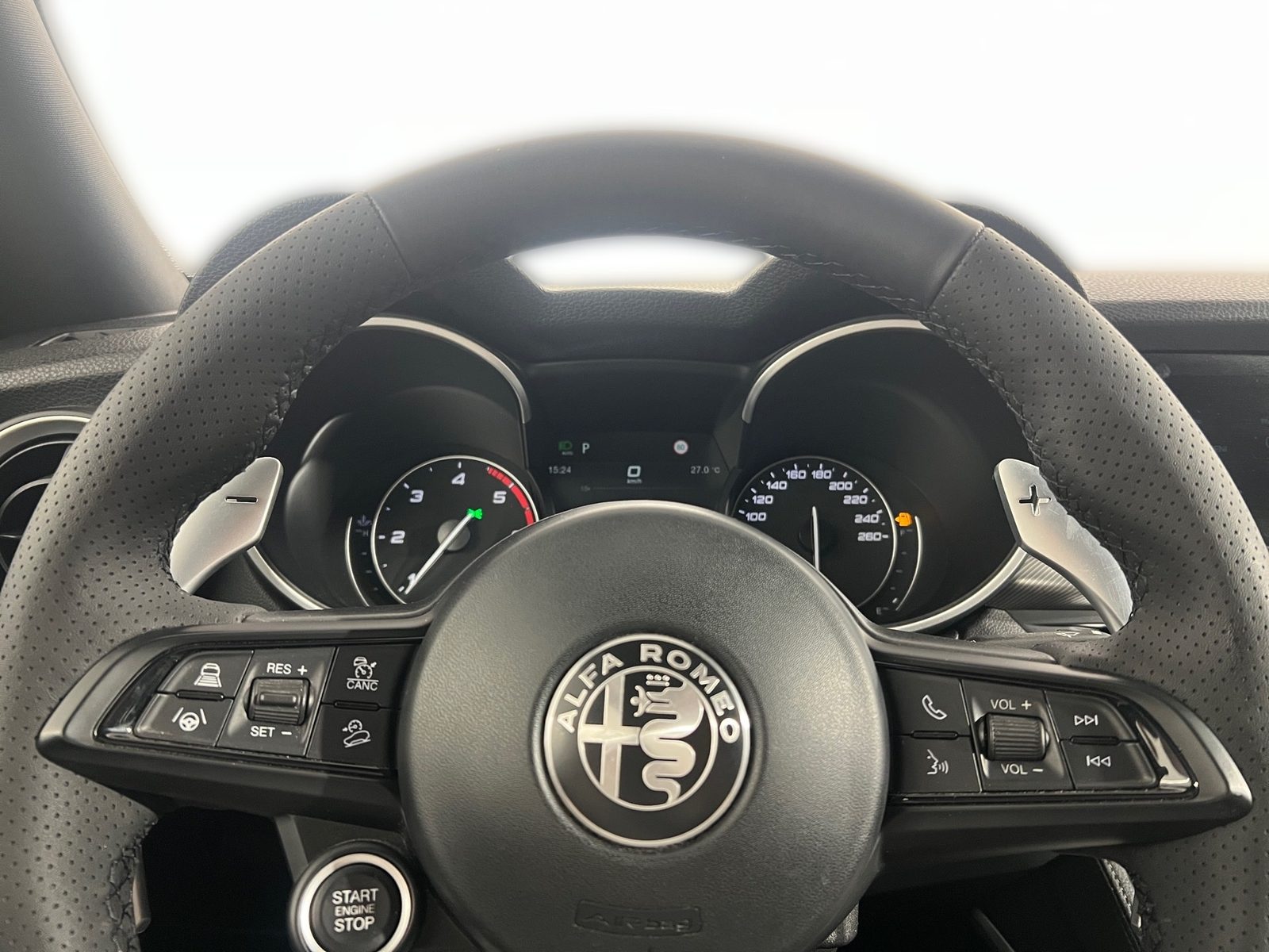 2021 Alfa Romeo Stelvio — fotografija 16