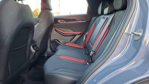 2024 Geely Coolray — sličica 4