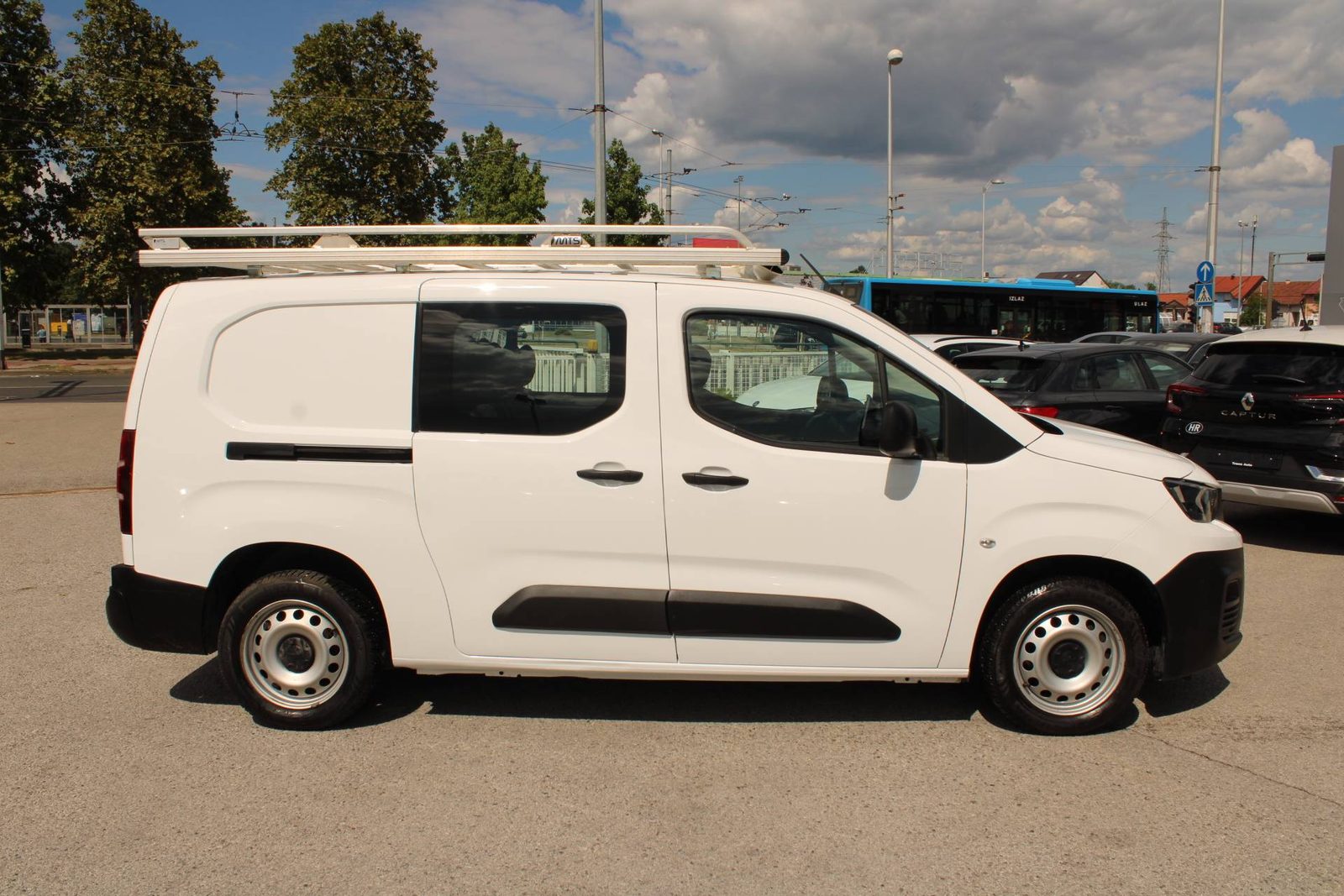 2022 Peugeot Partner — fotografija 4