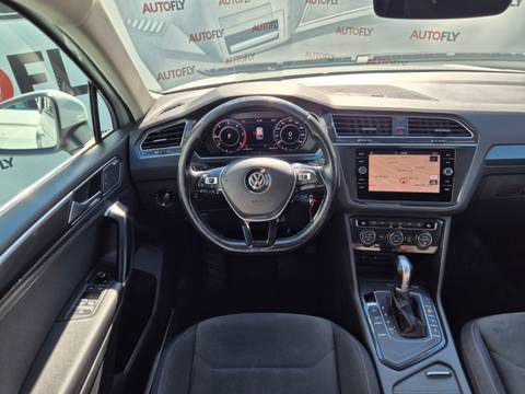 2018 Volkswagen Tiguan R-Line — sličica 17