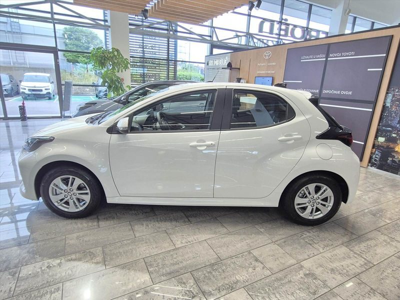 2026 Toyota Yaris — fotografija 4