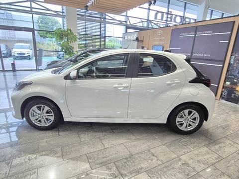 2026 Toyota Yaris — sličica 4