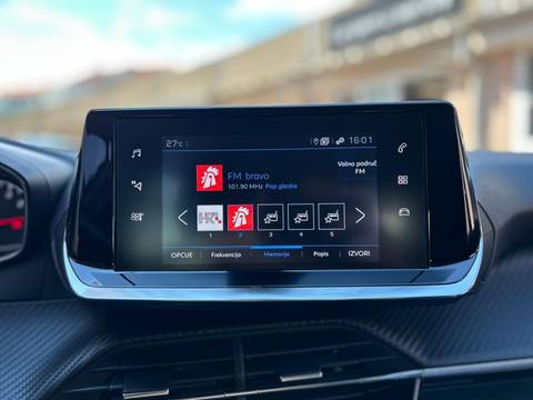 2021 Peugeot 2008 — sličica 9
