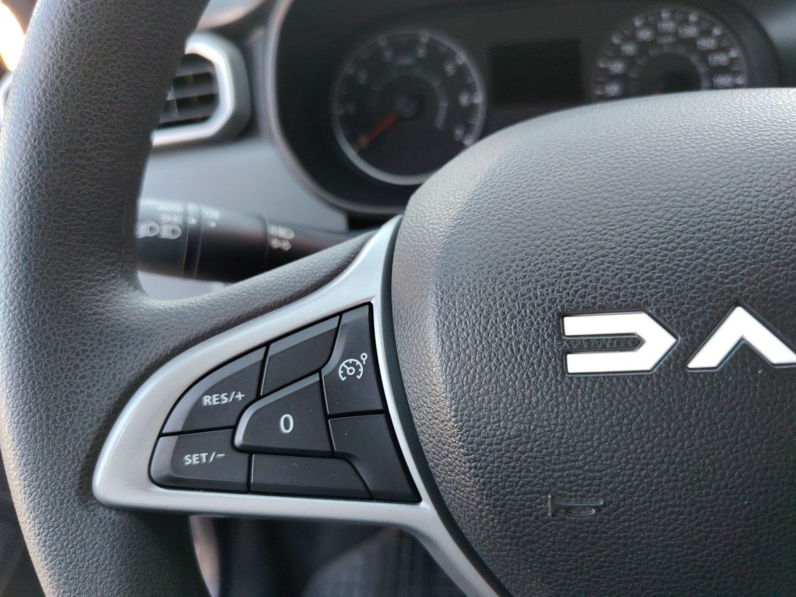 2023 Dacia Duster — fotografija 28