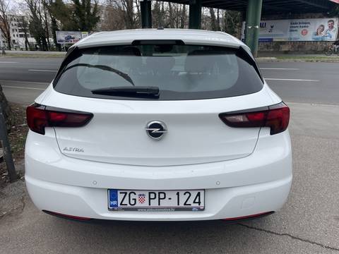 2021 Opel Astra — sličica 6