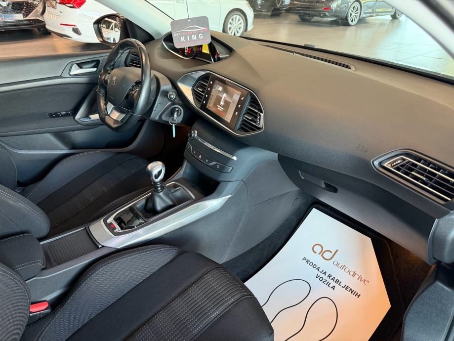 2017 Peugeot 308 — fotografija 20