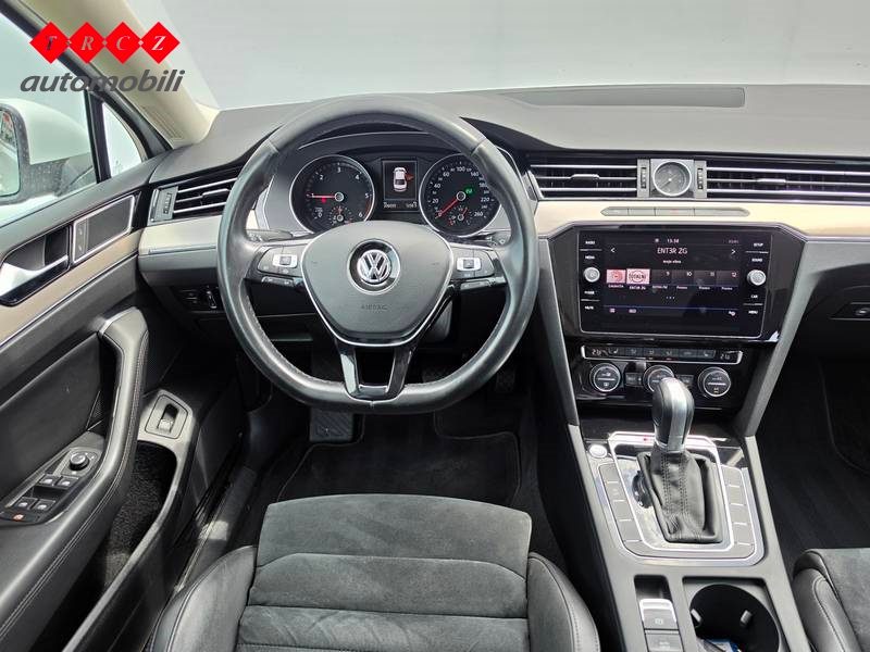 2019 Volkswagen Passat — fotografija 10