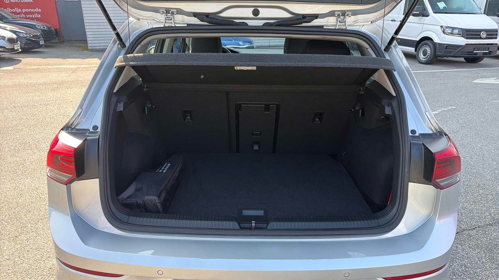 2024 Volkswagen Golf — fotografija 12