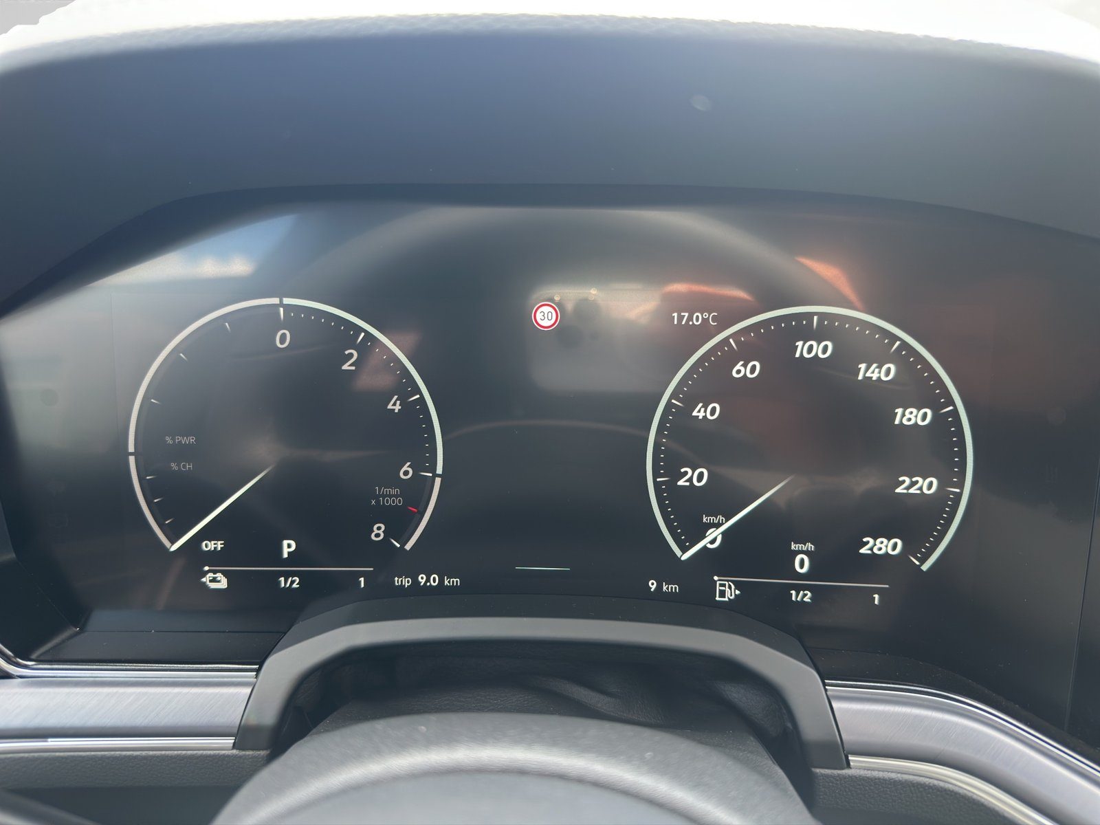 2025 Volkswagen Touareg — fotografija 13