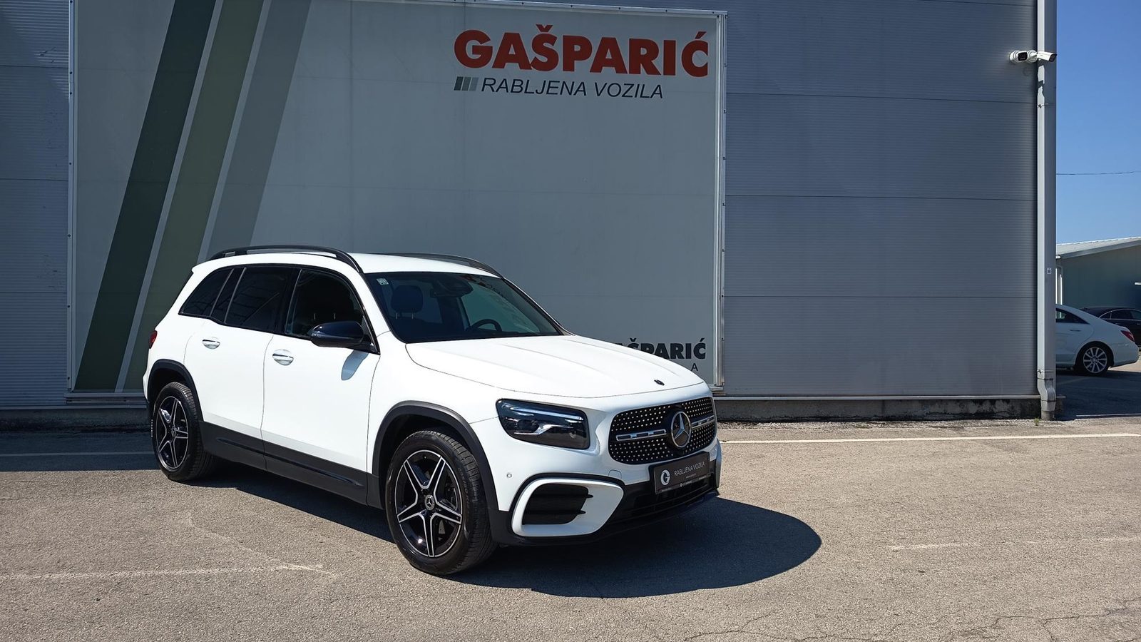 2025 Mercedes-Benz GLB AMG Line — fotografija 3