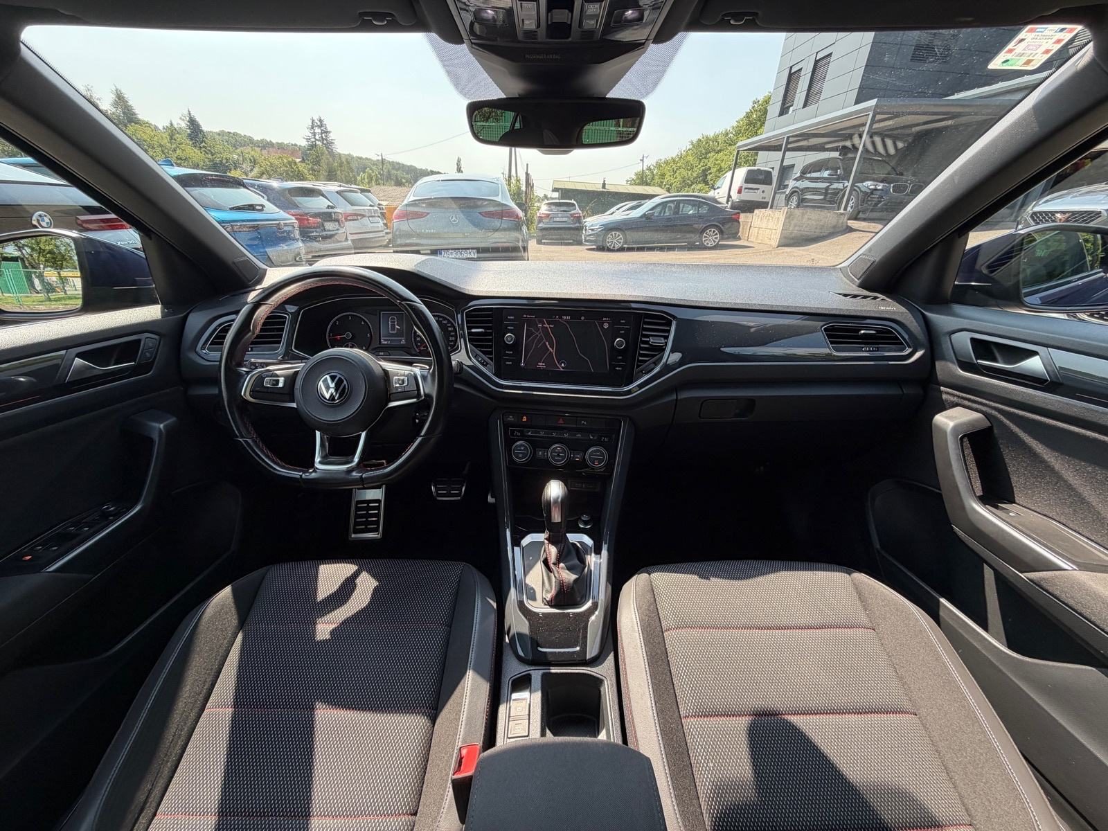 2021 Volkswagen T-Roc — fotografija 8