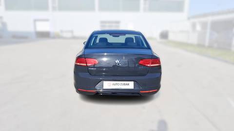 2017 Volkswagen Passat — sličica 6