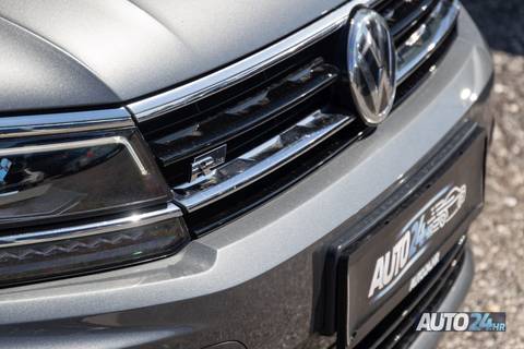 2020 Volkswagen Tiguan R-Line — sličica 13