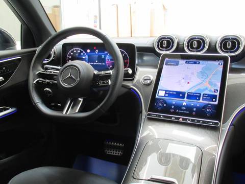 2025 Mercedes-Benz GLC — sličica 14