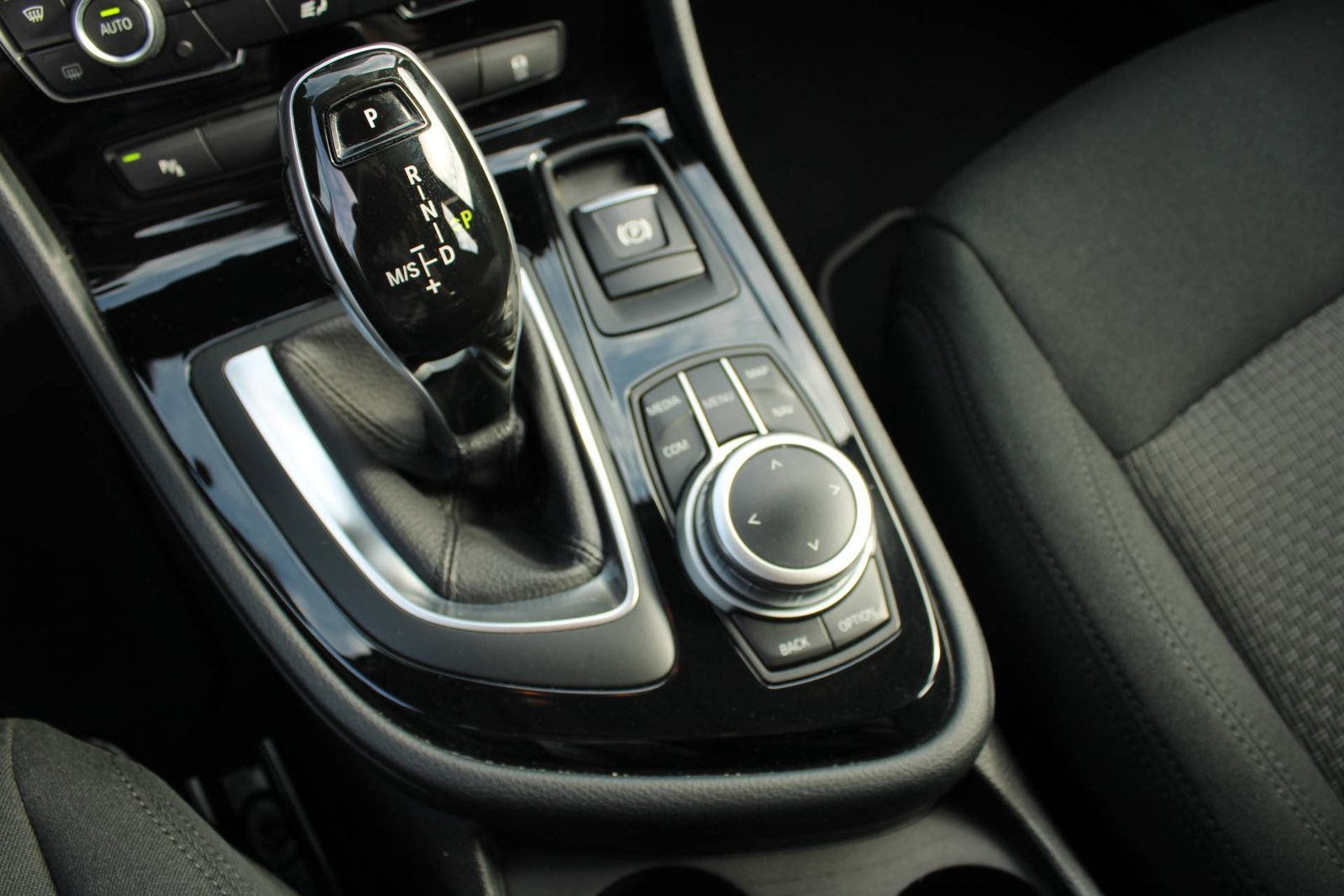 2020 BMW Serija 2 — fotografija 19
