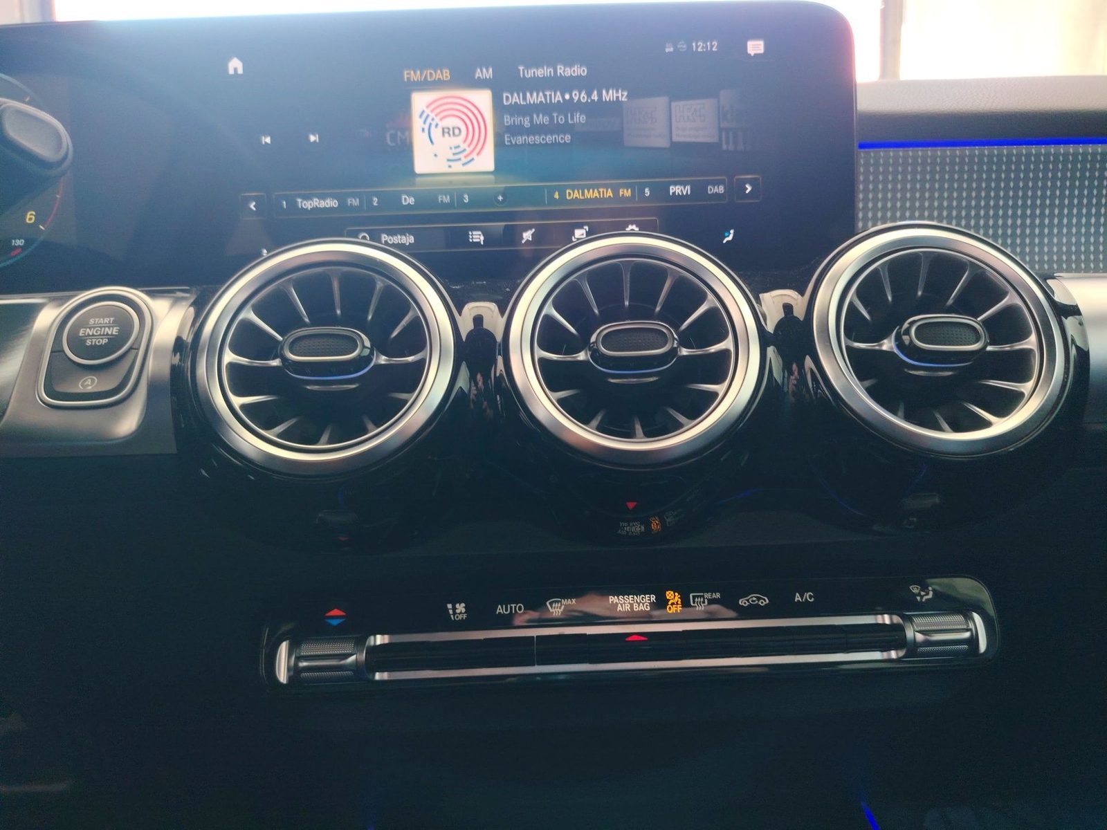 2023 Mercedes-Benz GLB — fotografija 24