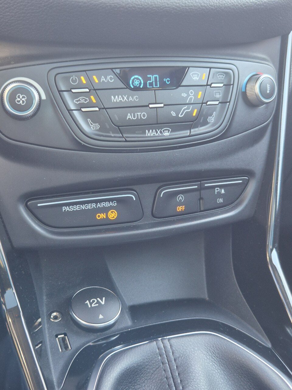 2015 Ford B-Max — fotografija 13