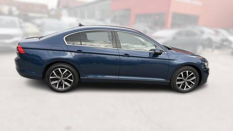 2021 Volkswagen Passat — sličica 8