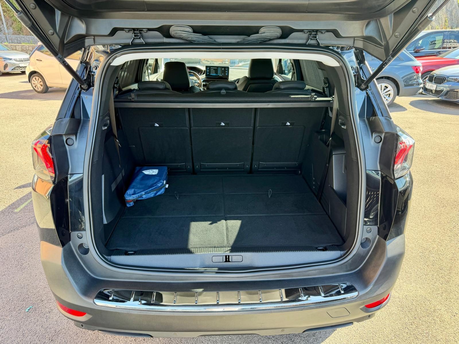 2022 Peugeot 5008 — fotografija 7