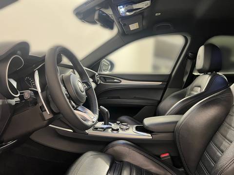 2021 Alfa Romeo Stelvio — sličica 13