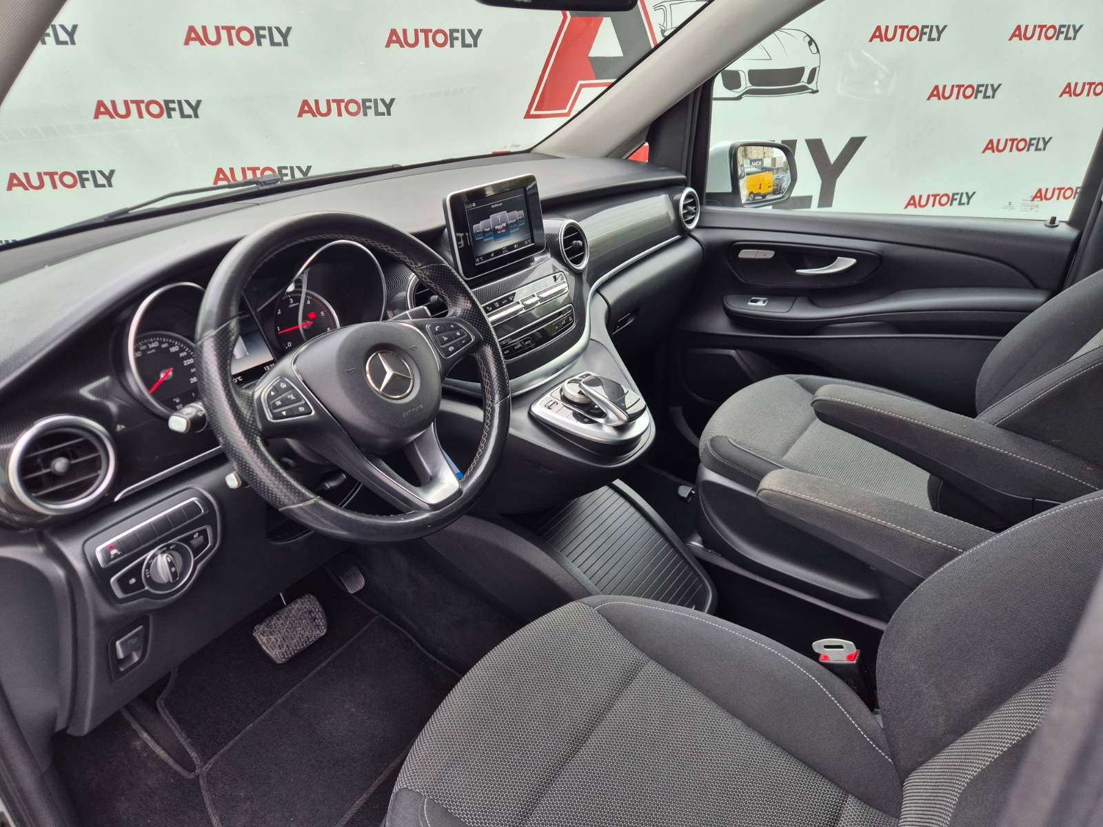 2018 Mercedes-Benz V-klasa — fotografija 18