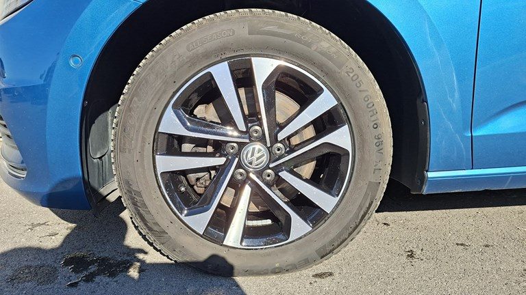 2020 Volkswagen Touran — fotografija 25