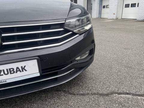 2022 Volkswagen Passat — sličica 15