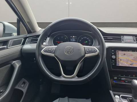 2021 Volkswagen Passat Variant — sličica 15