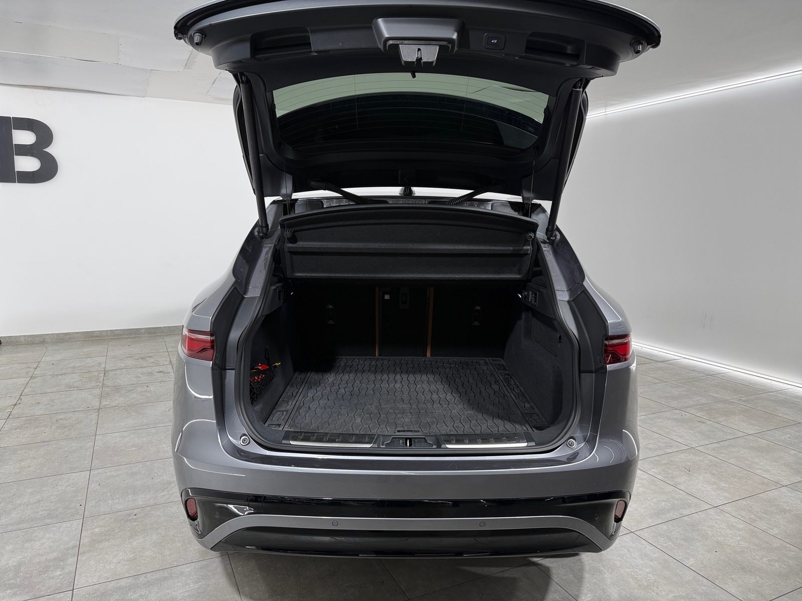 2025 Jaguar F-Pace — fotografija 13