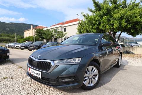 2020 Škoda Octavia — sličica 14