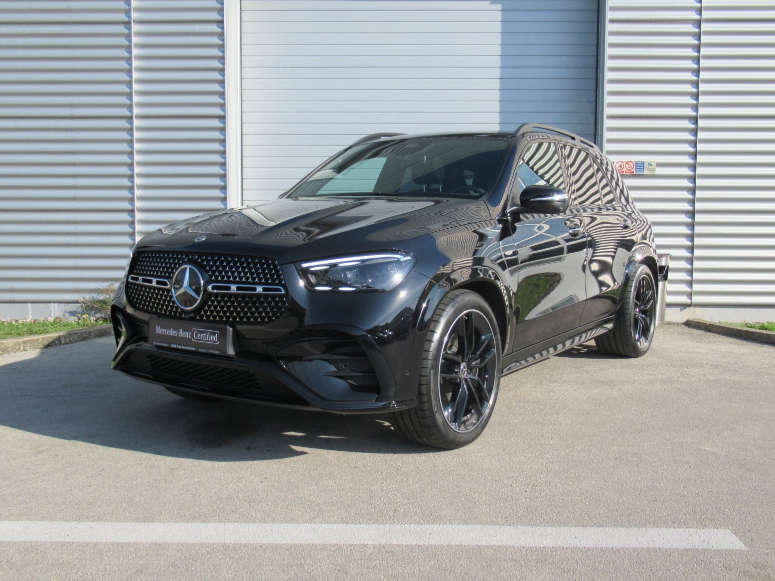 2025 Mercedes-Benz GLE — fotografija 3