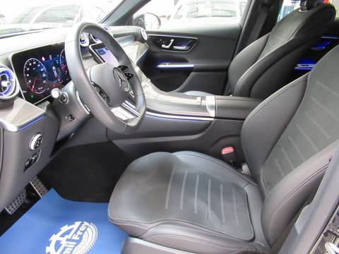 2025 Mercedes-Benz GLC — sličica 17