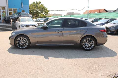 2022 Alfa Romeo Giulia — sličica 9