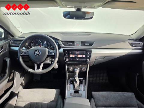 2018 Škoda Superb — sličica 9