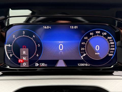 2023 Volkswagen Golf — sličica 10