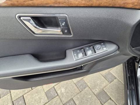2011 Mercedes-Benz E-klasa — sličica 19